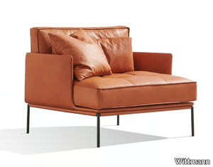 FAME - Leather armchair with armrests _ Wittmann