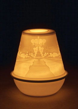 CITY-AT-NIGHT-LITHOPHANE-Lladró-554901-rel8e77cd6b.jpg