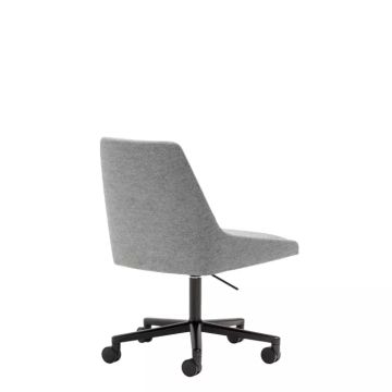alya_andreu_world_SI1555_chair_2.webp
