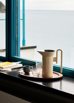 ATD_Retail_2023_Momento-Jug-JH38_Collect-Glass-SC78_Collect-Tray-SC64.jpg