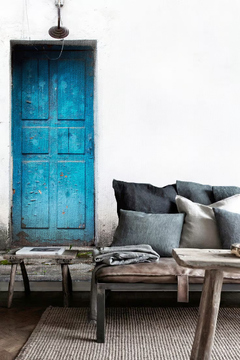blue-creativespace-255526-rel35067367.jpg