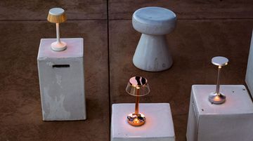 bon-jour-unplugged-table-starck-flos-F10370-product-life-01-1440x802.jpg