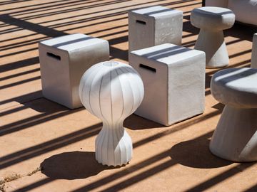 gatto-white-table-castiglioni-flos-02.jpg