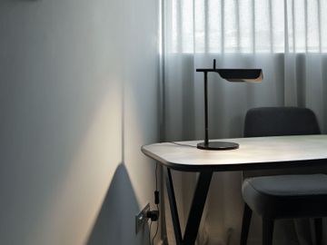 tab-t-black-table-barber-osgerby-flos-02.jpg