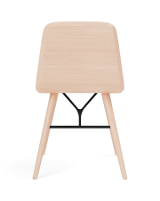 1721_spine-wood-chair_00207-104_oak-lacquered-hallingdal-200_v3