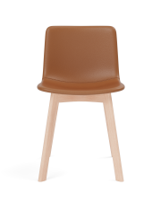 4222_pato-wood-base-chair_104-51307_oak-lacquered-leather-omni-307-cognac_v1