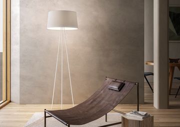 TRIPOD-FLOOR-1.jpg