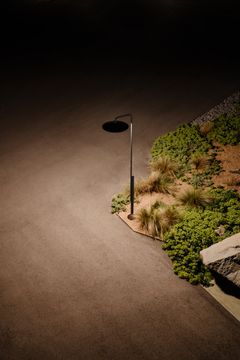 marset-lr-ginger-lamppost-at-darkness-web.jpg