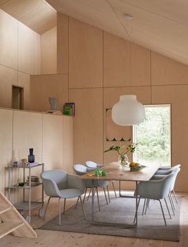 26092-en-fiber-soft-armchair-ecriture-710-grey-70-70-oak-grey-255x108-mere-bowl-light-green-strand-60-ply-rug-light-grey-muuto-org.tif