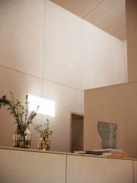 26108-en-silent-vase-15-11-burnt-orange-muuto-org.tif