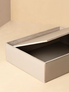 PB-Giobagnara-Fold-Box-Large-RB20-Detail-Tall.jpg