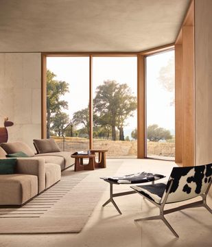 Poliform_poltrone_KEY-LOUNGE_01B_amb_834x989px.jpg