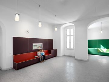 DRUMSuspensionMlongSchule1Slider2000x1500pxjpg