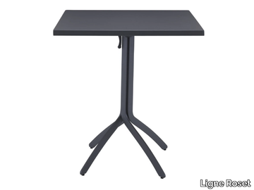 NOOMI - Square folding wooden garden table _ Ligne Roset