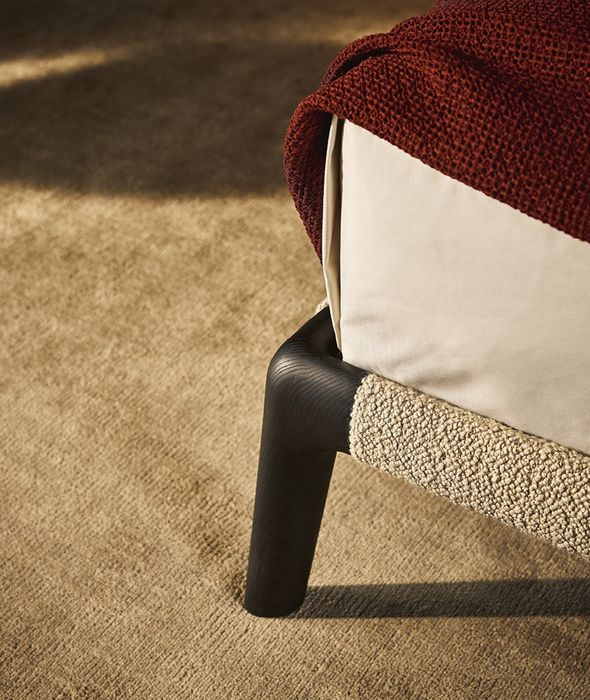 Poliform_bed_CURVE_02.jpg