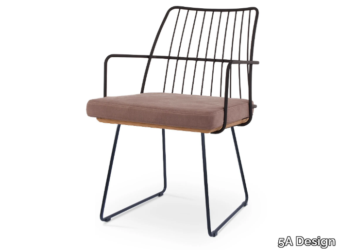 MIA XL SLED - Sled base powder coated steel chair with armrests _ 5A Design