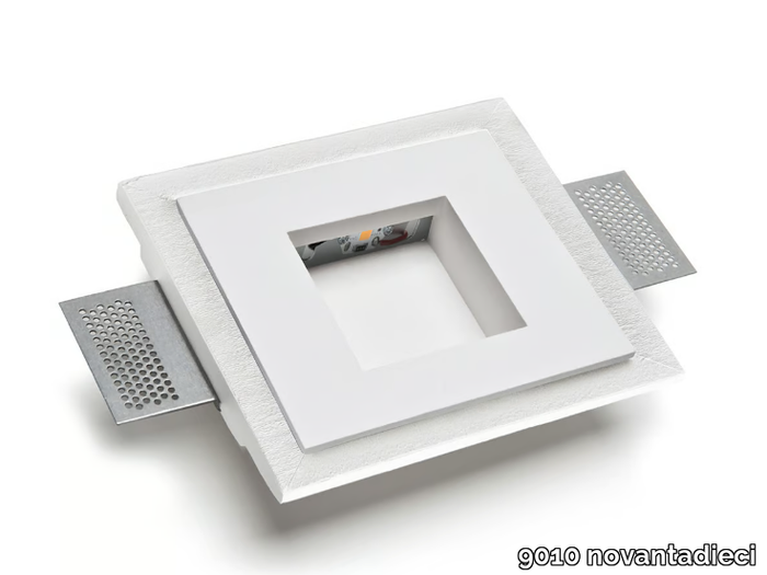 4062 - LED wall-mounted Cristaly® steplight _ 9010 novantadieci