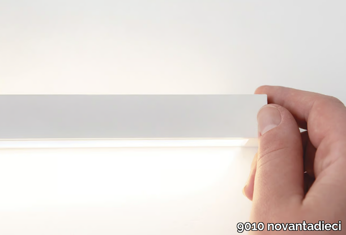 2517A-9010-novantadieci-541899-rel7259b03f.jpg