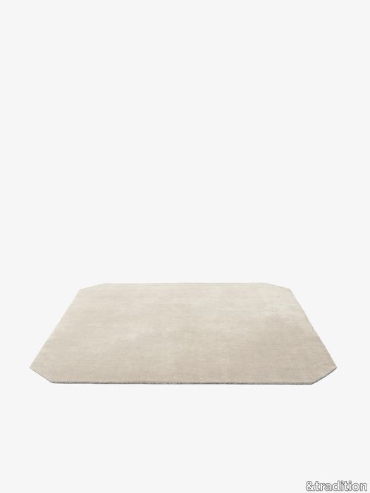 Moor_Rug_AP6-Beige-Dew.jpg