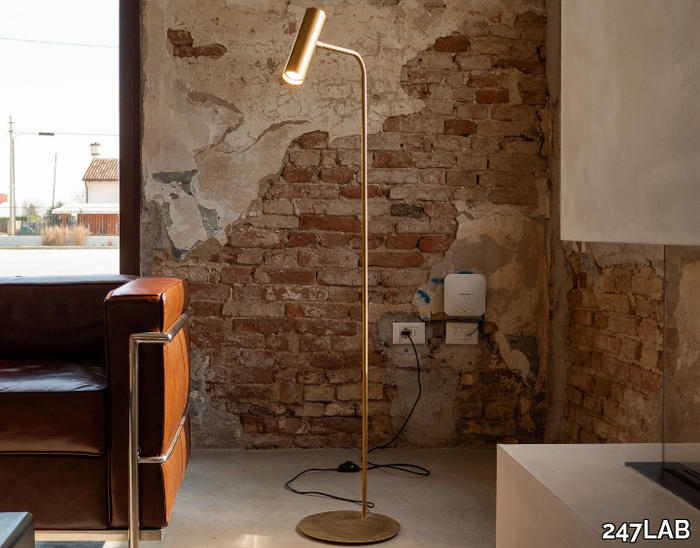 KYLE TR - LED brass floor lamp _ 247LAB