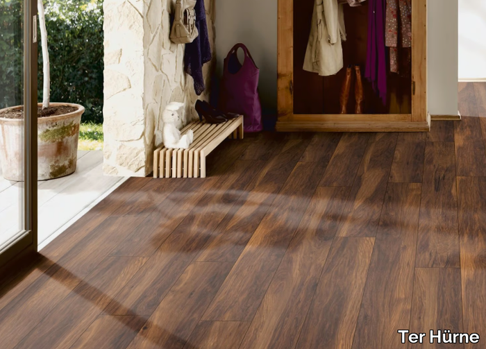 H05 CHESTNUT VELVET BROWN - Laminate flooring with wood effect _ Ter Hürne