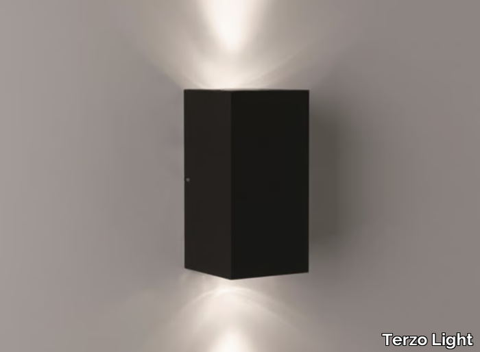 KUBO 2 - Aluminium wall light _ Terzo Light