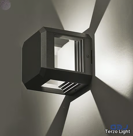 BIOS-Outdoor-wall-lamp-Terzo-Light-445114-rel2ff9adda.jpg