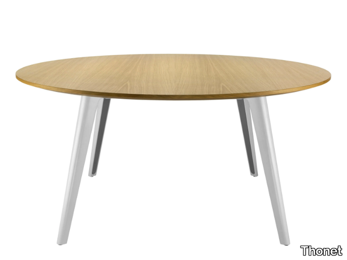 1545 - Round wooden table _ Thonet