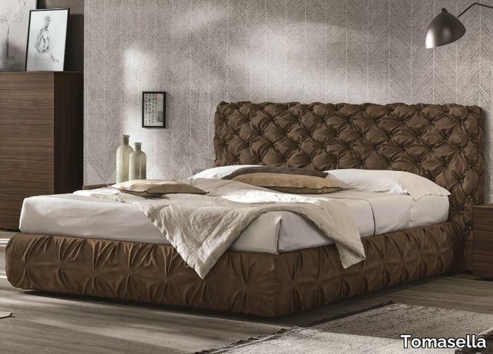 CHANTAL - Leather double bed with tufted headboard _ Tomasella