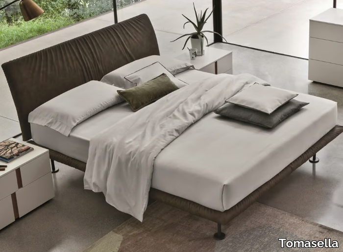 STROPICCIO - Upholstered leather double bed _ Tomasella