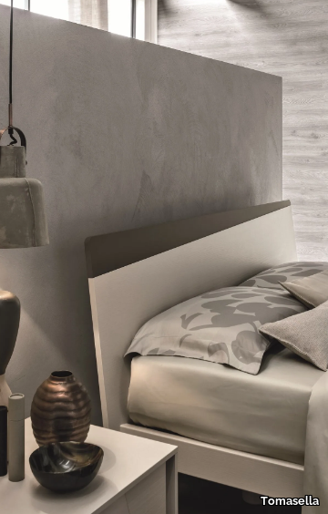 charlie-lacquered-bed-tomasella-ind-mobili-342878-relf1af088c.jpg