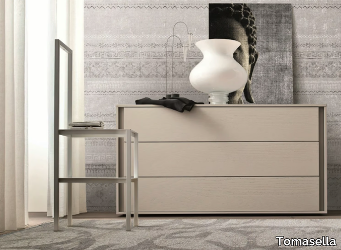 lacquered-chest-of-drawers-tomasella-ind-mobili-343281-rel305c13e9.jpg