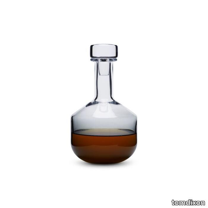 tank_whiskey_decanter_with_whiskey_2.jpg