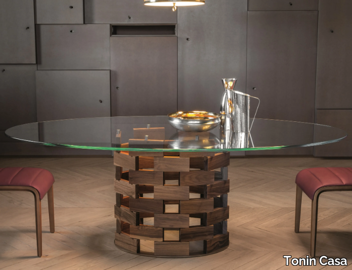 COLOSSEO - Oval tempered glass table with walnut base _ Tonin Casa