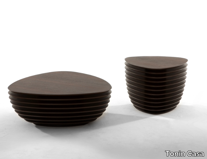 REA - Triangular wooden coffee table _ Tonin Casa