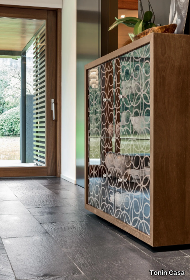 GRANADA-Display-cabinet-Tonin-Casa-305281-rel5ea0fabe.jpg