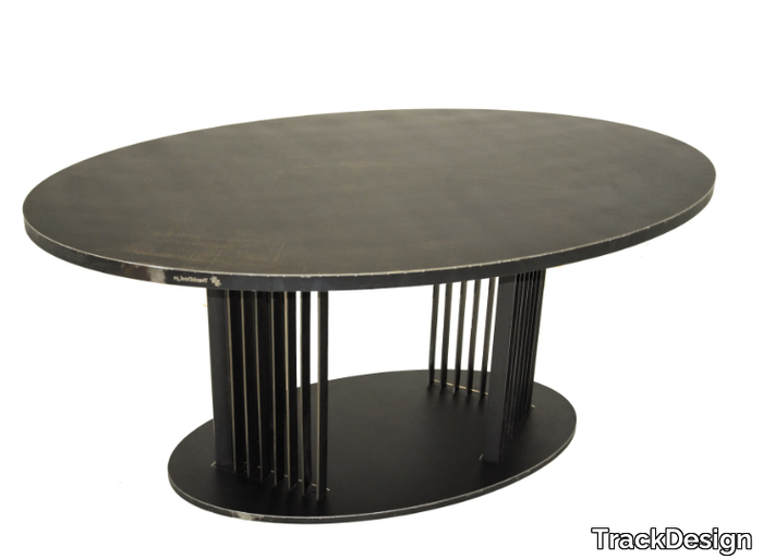 ovov-table-trackdesign-549273-rel28f33b62.jpg