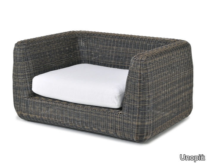 agora-garden-armchair-unopiu-442976-rel6df705.jpg