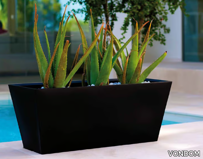 JARDINIERA CONICA - Low rectangular polyethylene planter _ VONDOM