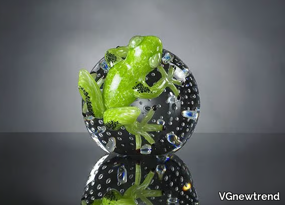 SPHERE WITH FROG - Glass decorative object _ VGnewtrend