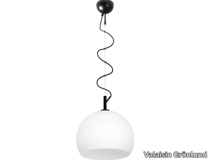 Valaisin-Gronlund_BLOOM-ROUND_3fMWT4ZAMB.jpeg