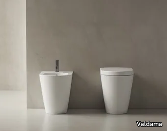 IL - Rimless Floor mounted ceramic toilet _ Valdama