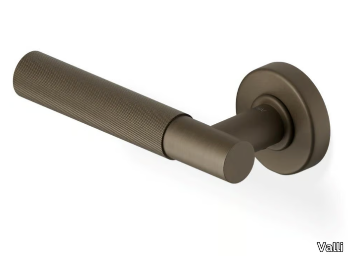 H379 AC - Brass door handle on rose _ Valli