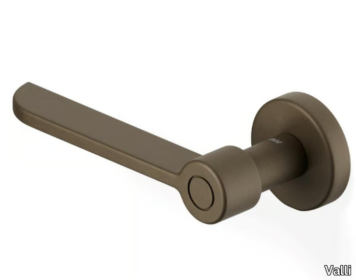 H382 CCD - Brass door handle on rose _ Valli