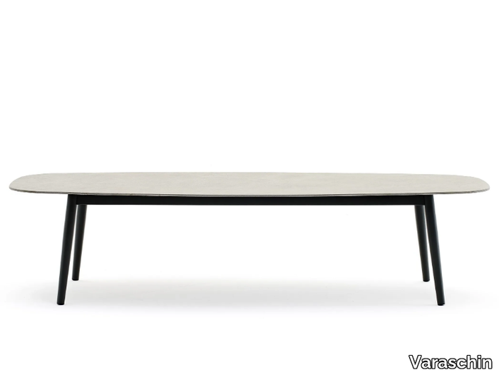 ELLISSE LOW - Oval powder coated aluminium garden table _ Varaschin