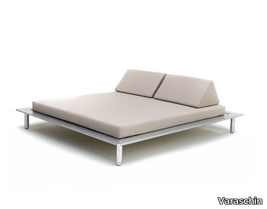 SUNMOON TATAMI - Acrylic and aluminium garden bed _ Varaschin