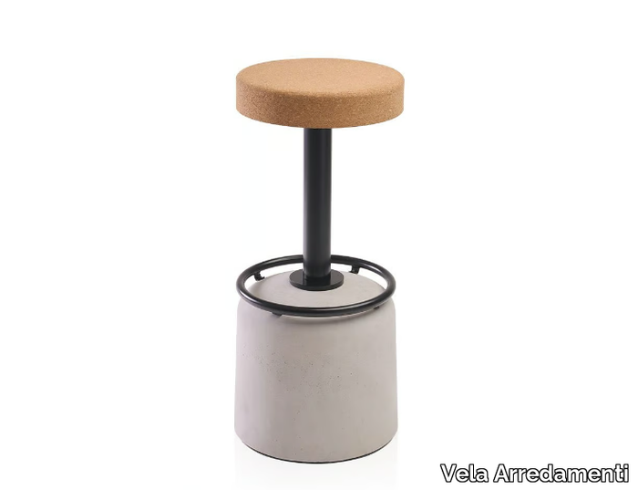 BOTERO CONCRETE - Cement barstool with footrest _ Vela Arredamenti