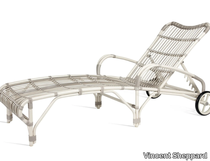 LUCY - Wicker sun lounger with armrests _ Vincent Sheppard