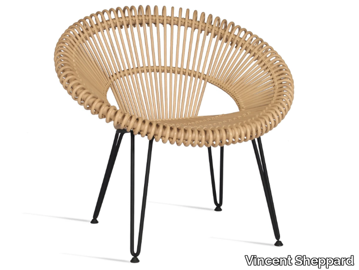 CRUZ - Rattan easy chair with armrests _ Vincent Sheppard