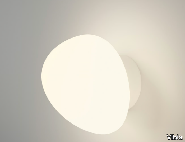 SUITE 6050 - Opal glass wall light _ Vibia